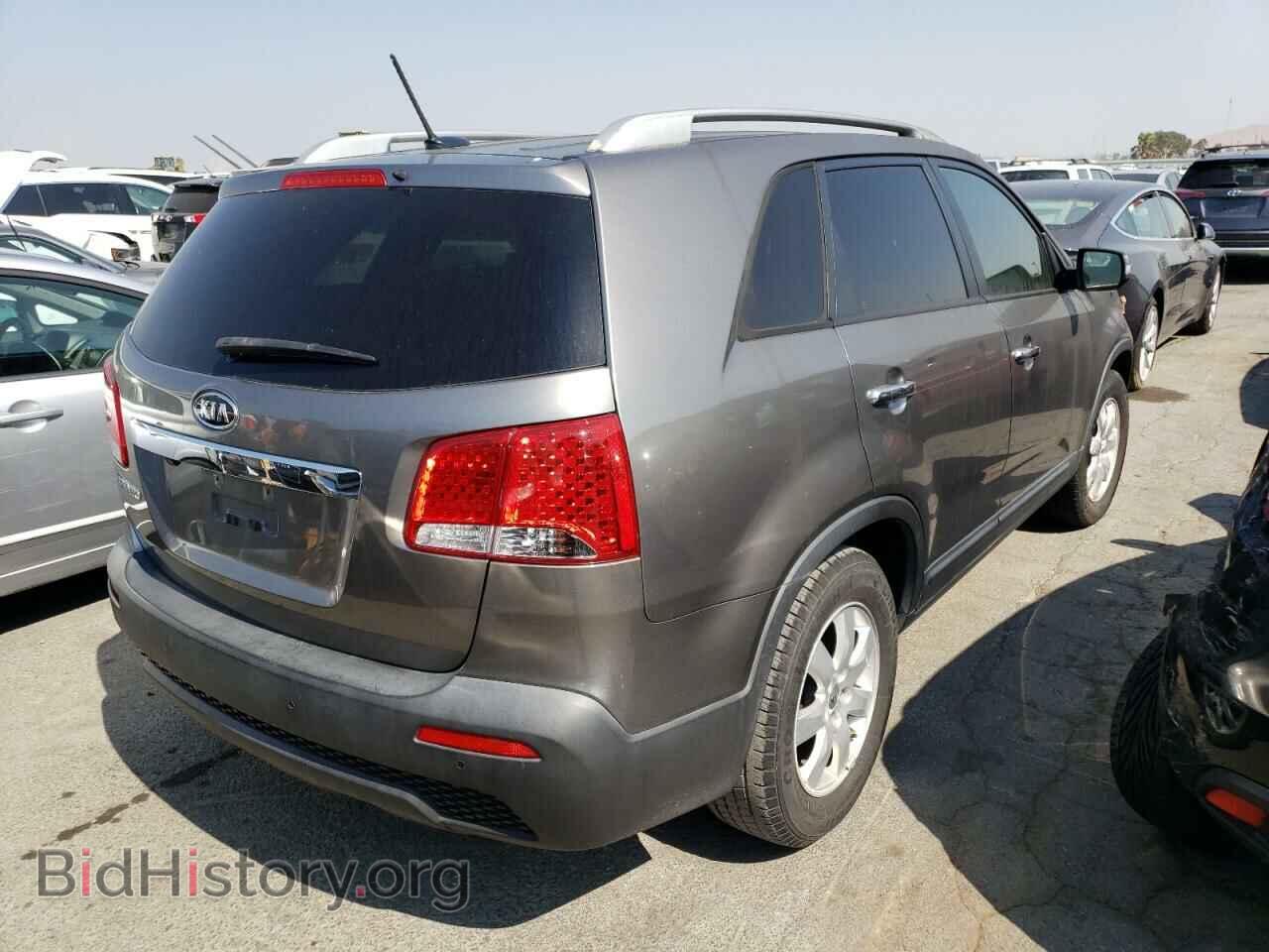 2012 KIA SORENTO - VIN: 5XYKT3A69CG282772 - Фото 3