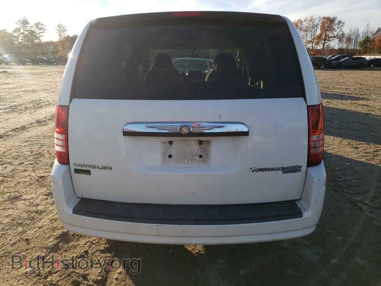 2009 CHRYSLER MINIVAN - VIN: 2A8HR44E29R525241 - Фото 6