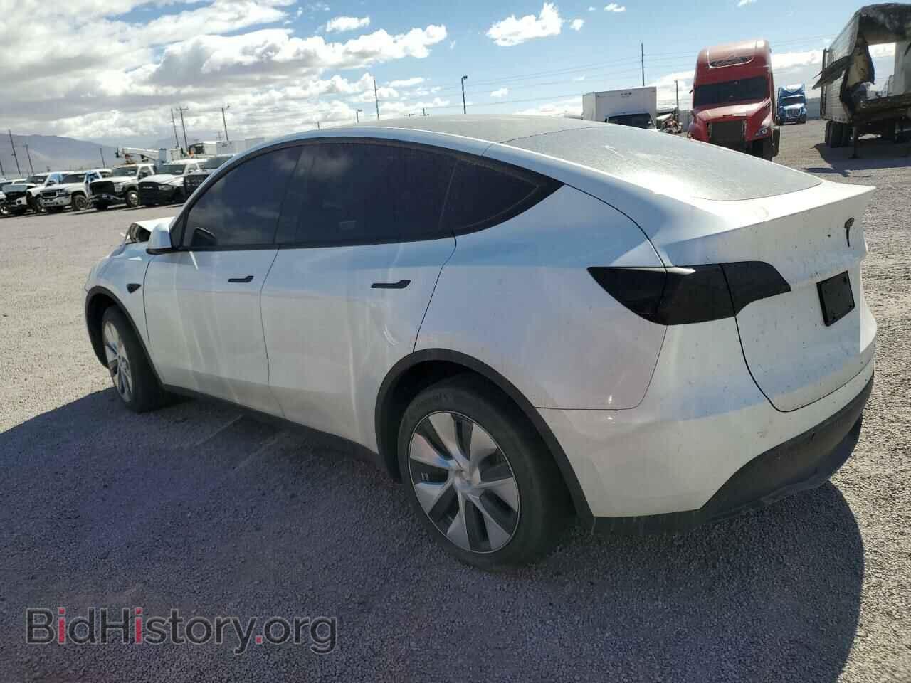 2023 TESLA MODEL Y - VIN: 7SAYGDED9PF947084 - Фото 2