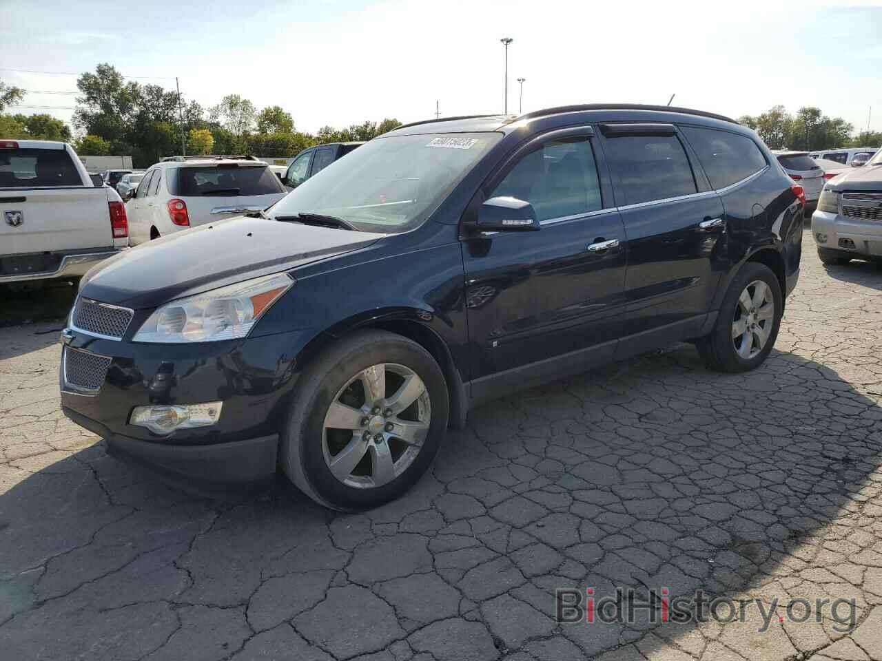 Photo 1GNLVHED3AS123457 - CHEVROLET TRAVERSE 2010
