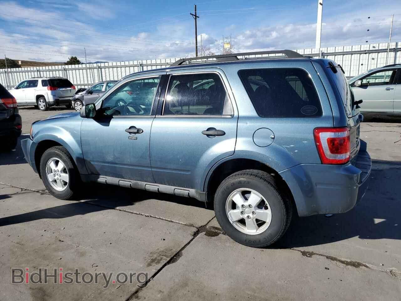 2011 FORD ESCAPE - VIN: 1FMCU9DG4BKA81570 - Фото 2