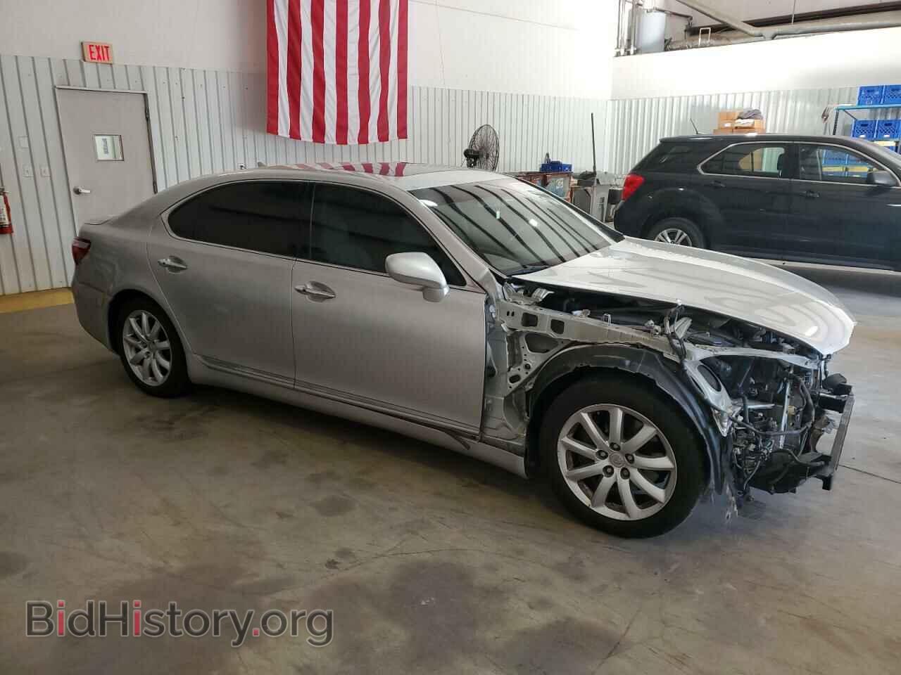 2008 LEXUS LS460 - VIN: JTHGL46F585032481 - Photo 4