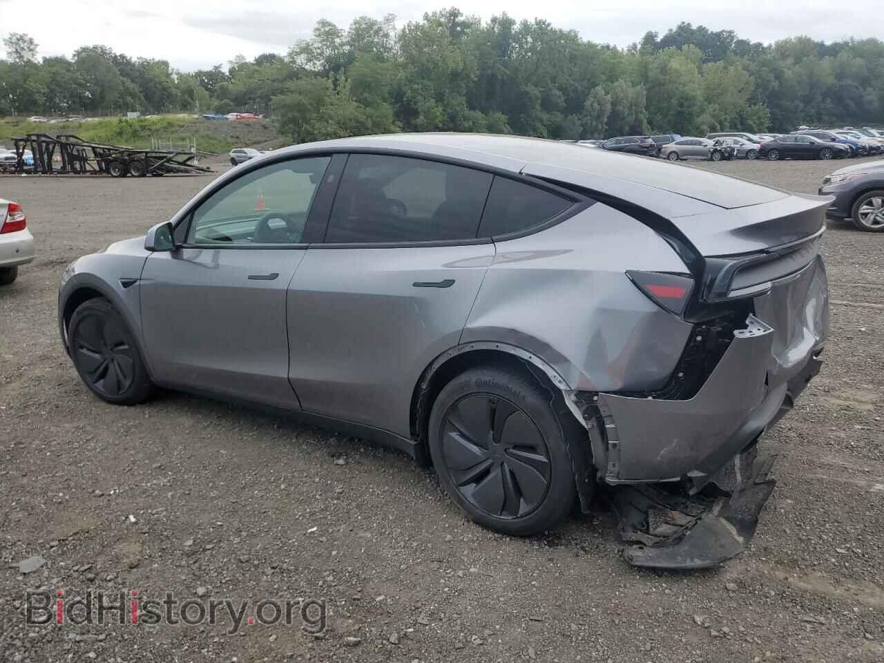 2026 TESLA MODEL Y - VIN: 7SAYGDEE7TF370980 - Фото 2