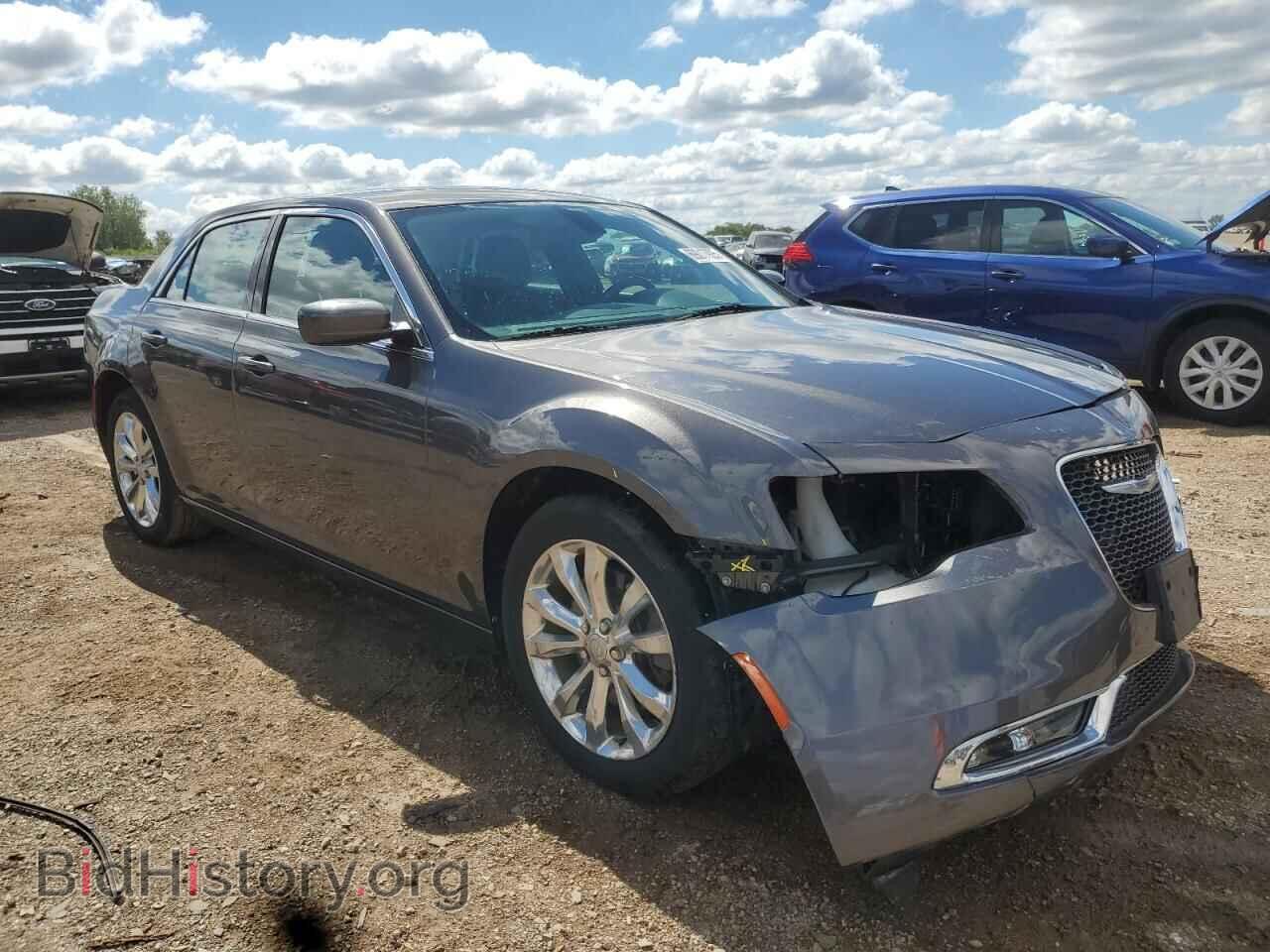 2018 CHRYSLER 300 - VIN: 2C3CCARG8JH276115 - Фото 4
