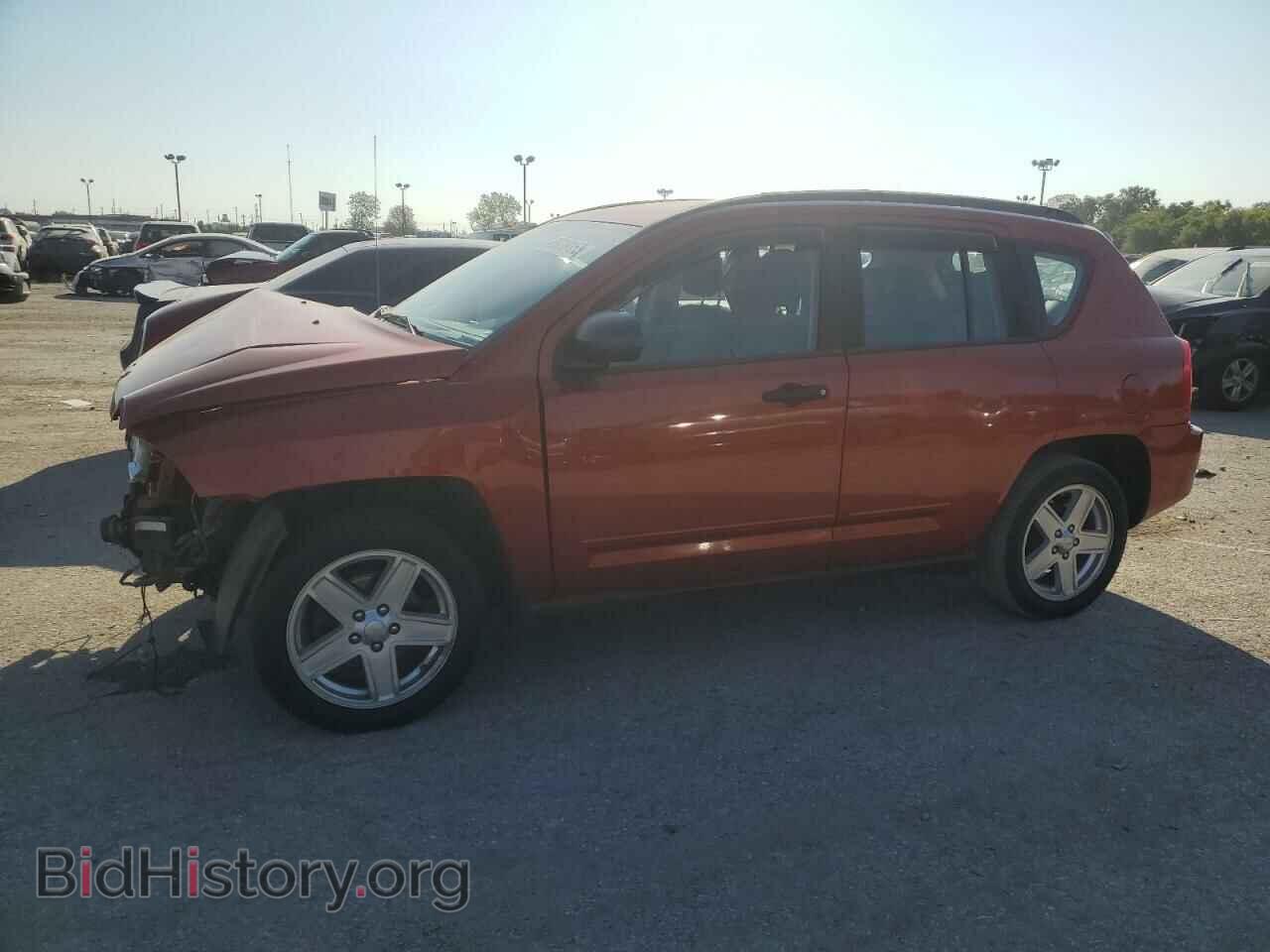 Photo 1J4NT4FA6AD528330 - JEEP COMPASS 2010