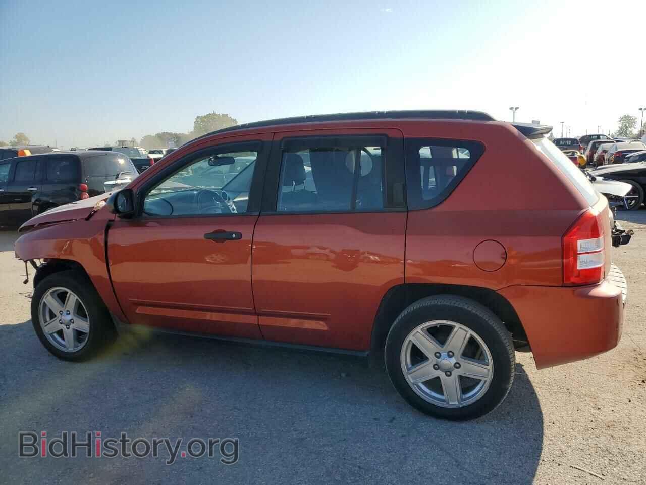2010 JEEP COMPASS - VIN: 1J4NT4FA6AD528330 - Photo 2