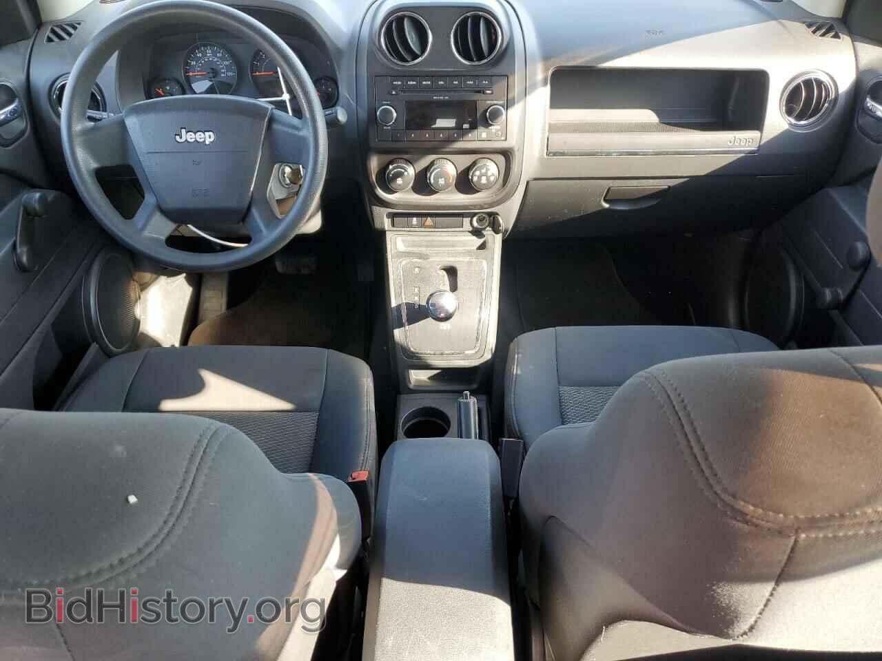 2010 JEEP COMPASS - VIN: 1J4NT4FA6AD528330 - Photo 8