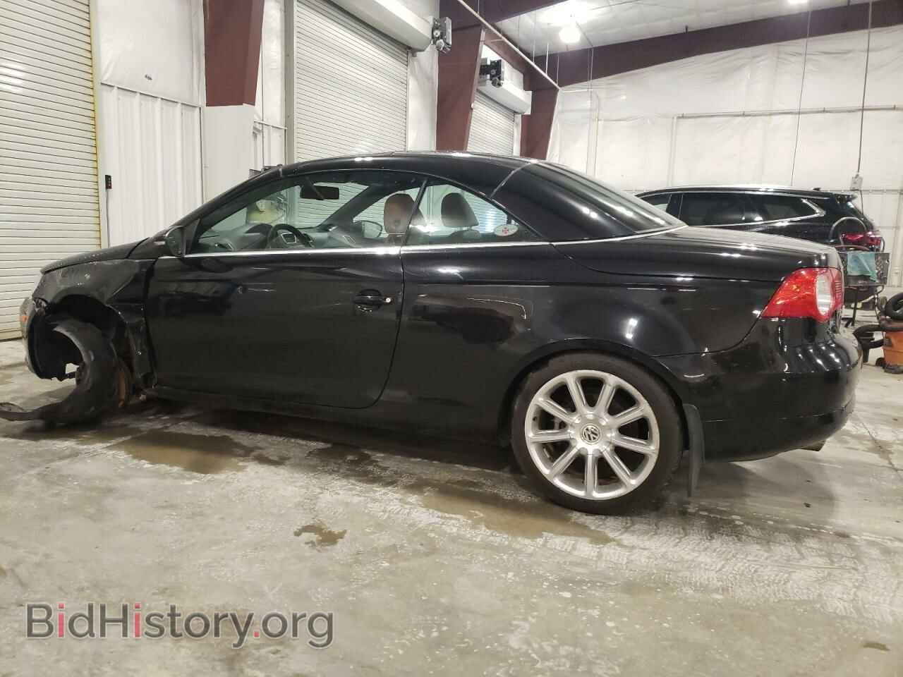 2010 VOLKSWAGEN EOS - VIN: WVWFA7AH0AV023979 - Фото 2