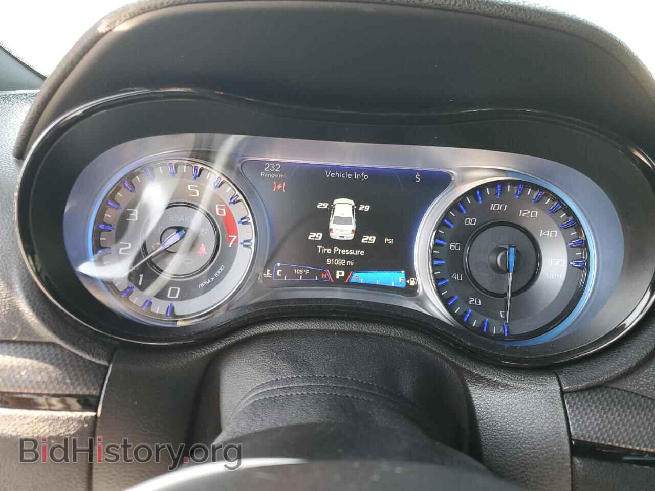 2016 CHRYSLER 300 - VIN: 2C3CCABT2GH224723 - Фото 9