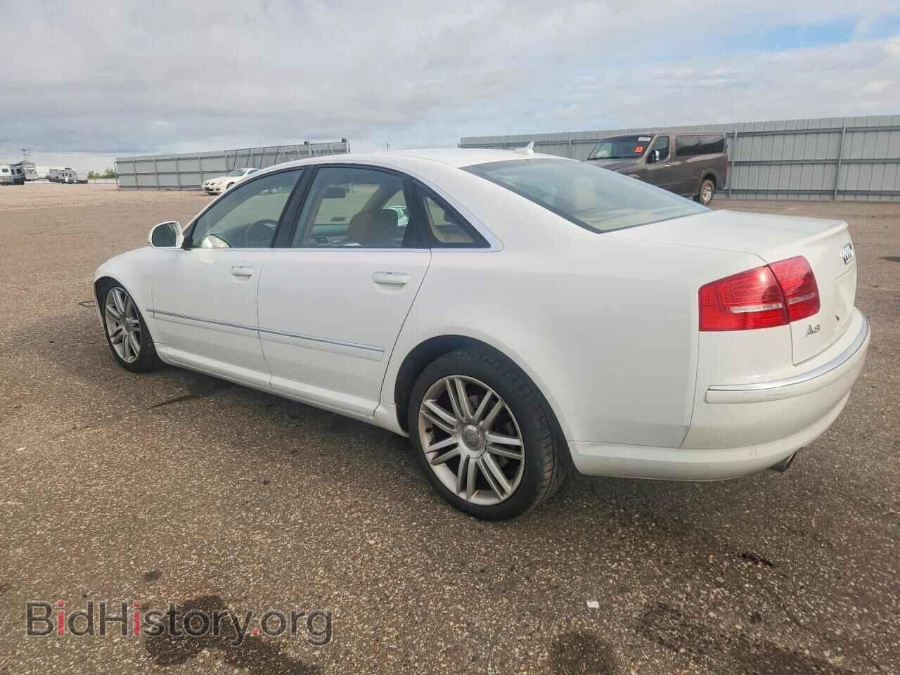 2010 AUDI A8 - VIN: WAUAVAFA0AN004773 - Фото 2