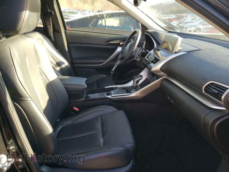 2018 Mitsubishi ECLIPSE (VIN JA4AT5AA1JZ070534) — photo 5 of 10