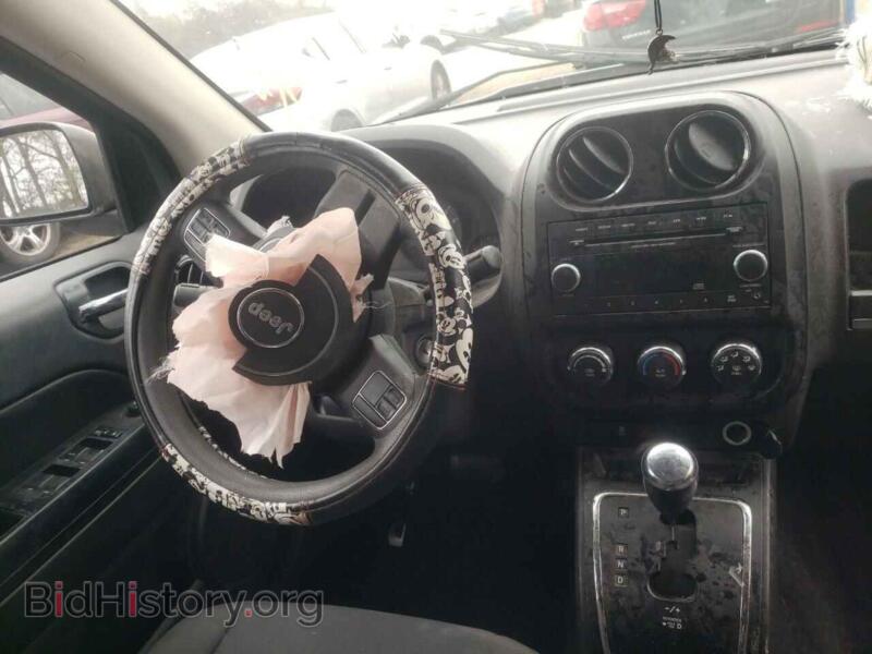 2012 Jeep COMPASS (VIN 1C4NJDBB1CD514249) — photo 9 of 10