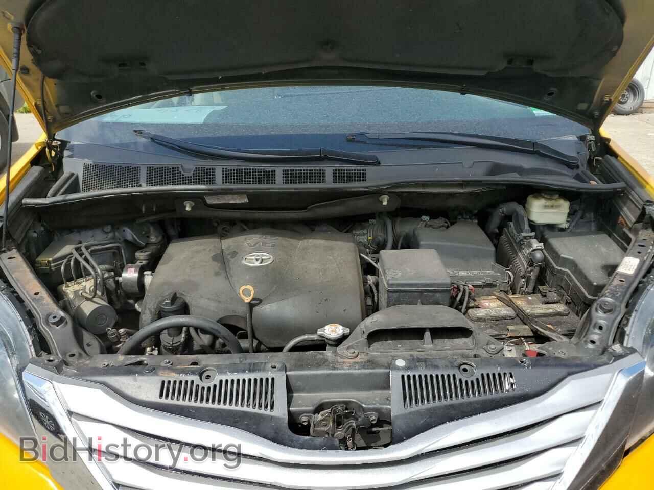 2017 TOYOTA All Models - VIN: 5TDYZ3DC9HS854413 - Фото 12