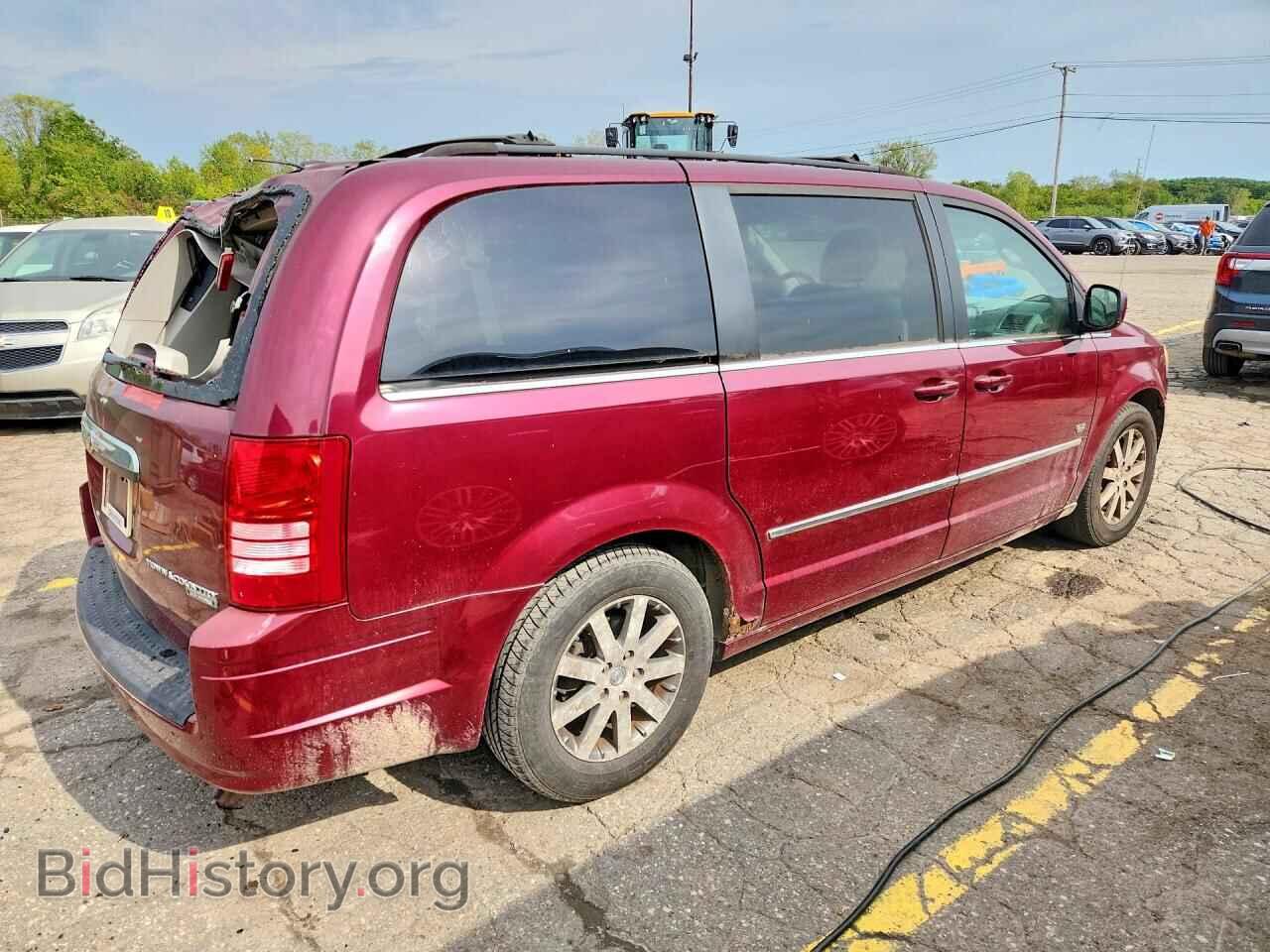 2009 CHRYSLER MINIVAN - VIN: 2A8HR54119R634163 - Photo 3