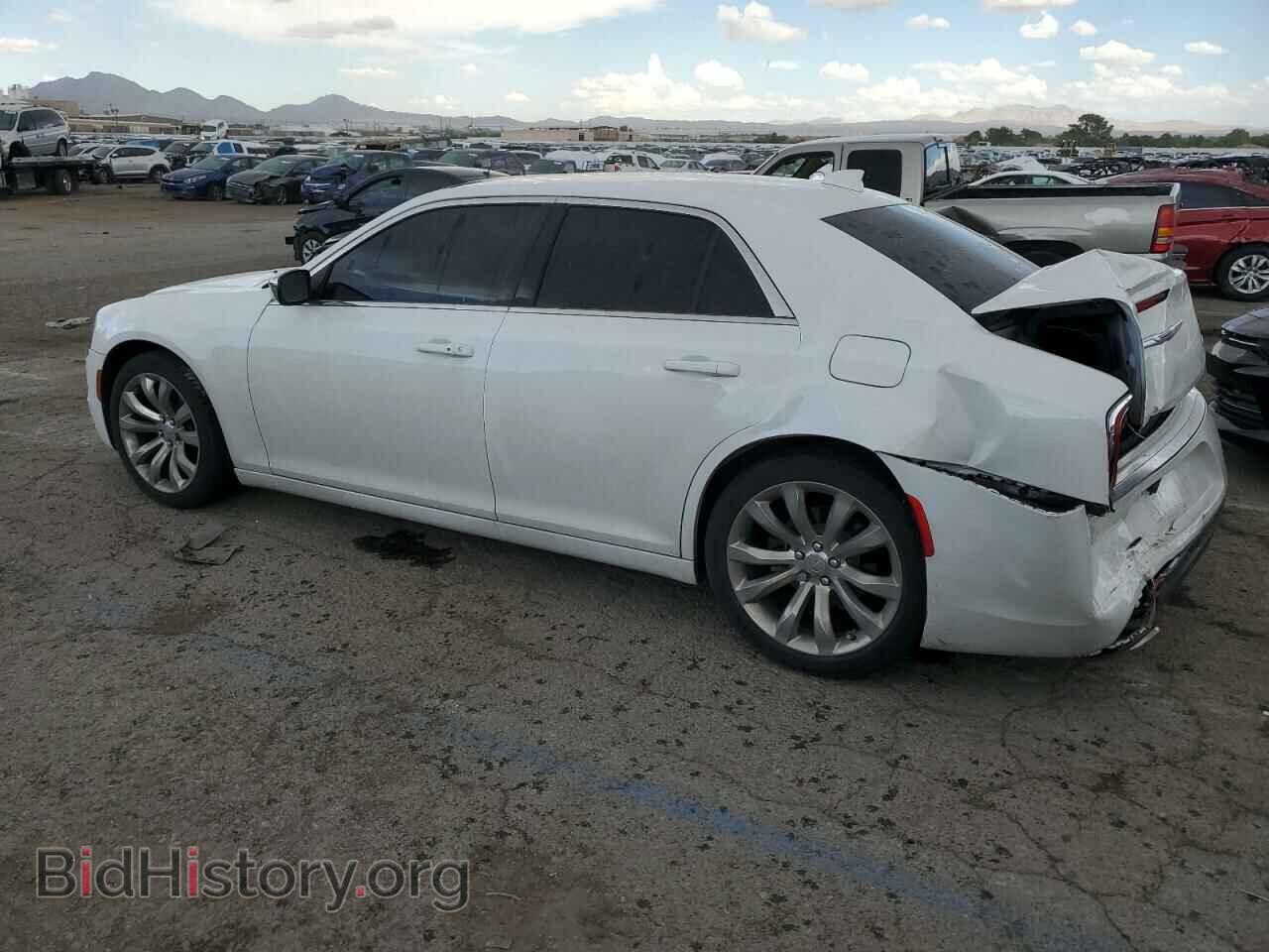 2020 CHRYSLER 300 - VIN: 2C3CCAAG9LH175549 - Фото 2