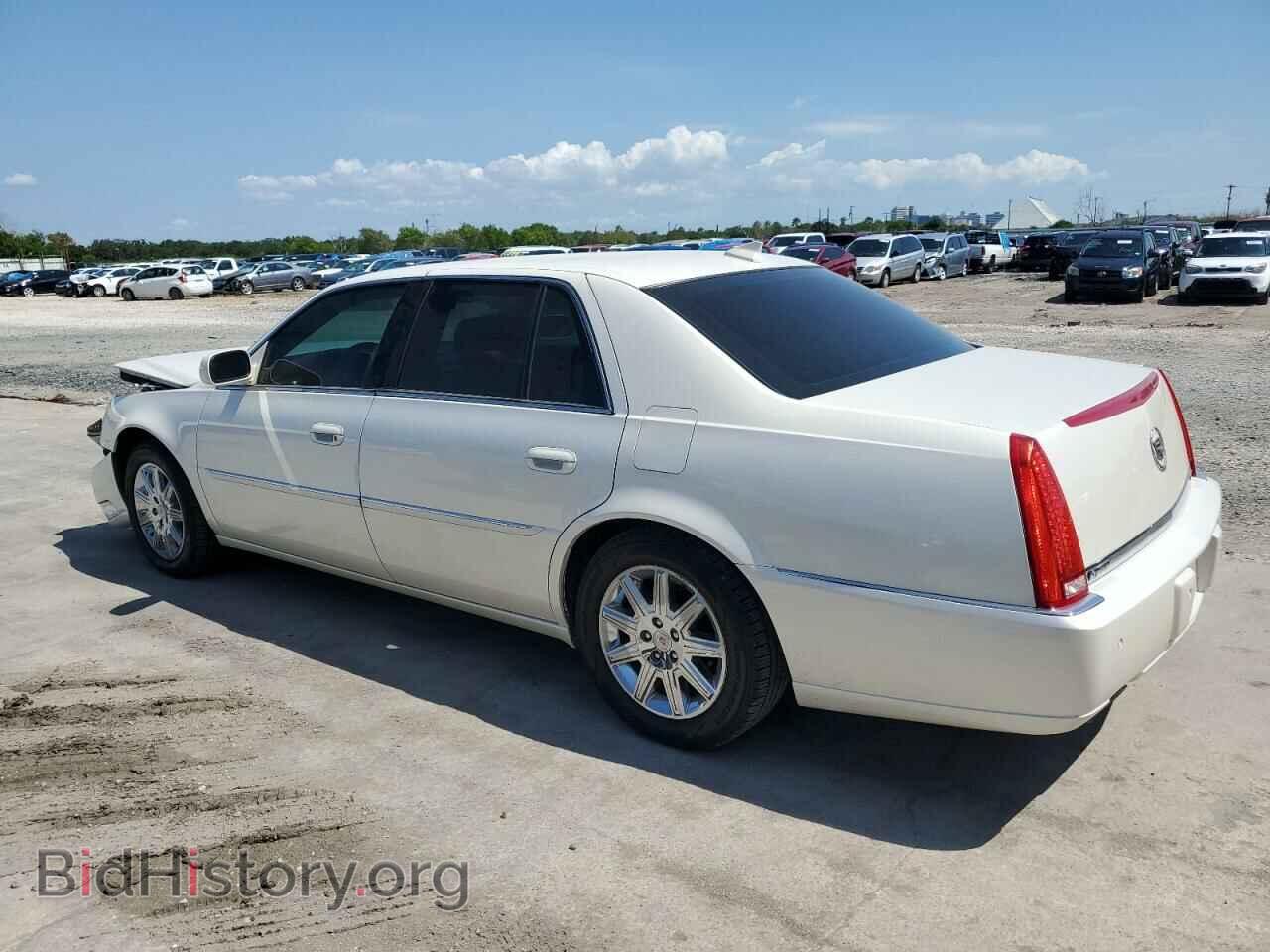 2011 CADILLAC DTS - VIN: 1G6KH5E60BU139037 - Фото 2