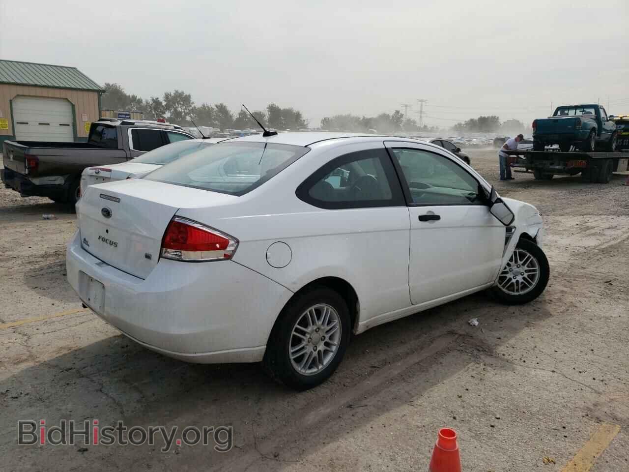 2008 FORD FOCUS - VIN: 1FAHP33N88W124555 - Фото 3