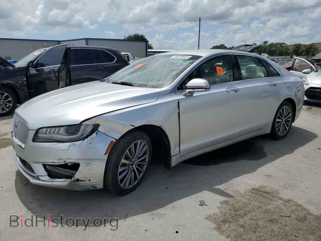 Фотография 3LN6L5C90KR605742 - LINCOLN MKZ 2019