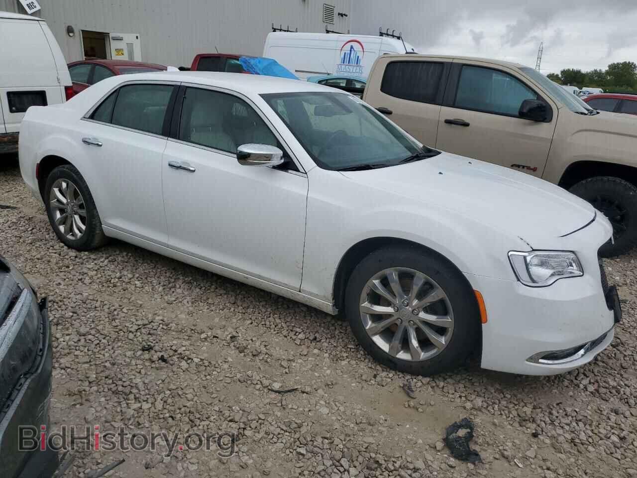 2019 CHRYSLER 300 - VIN: 2C3CCAKGXKH659288 - Фото 4