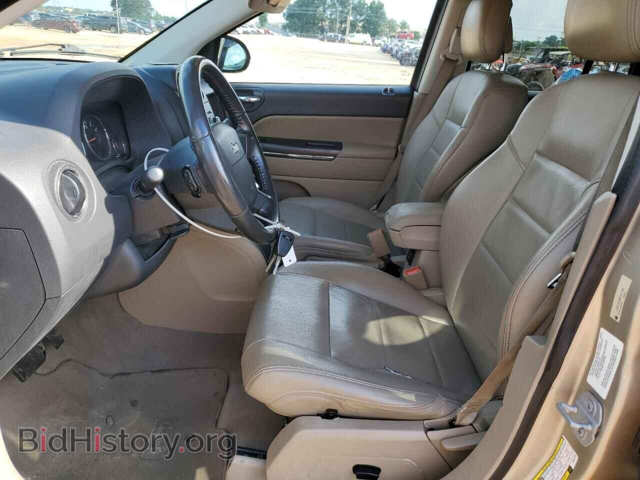 2010 JEEP COMPASS - VIN: 1J4NT5FB8AD531700 - Фото 7