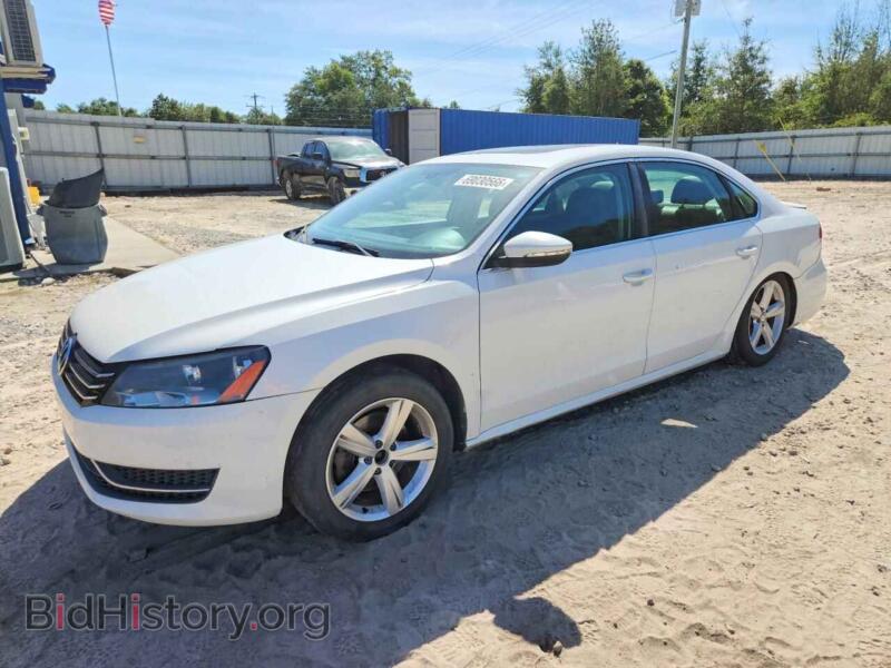 2012 Volkswagen PASSAT SE (VIN 1VWBP7A37CC053882) — фото 1 из 12, Copart, повреждение: задняя часть