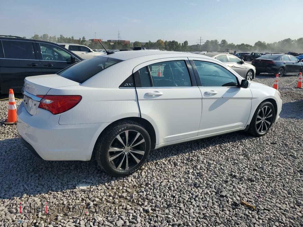 2013 CHRYSLER 200 - VIN: 1C3CCBCGXDN615225 - Фото 3