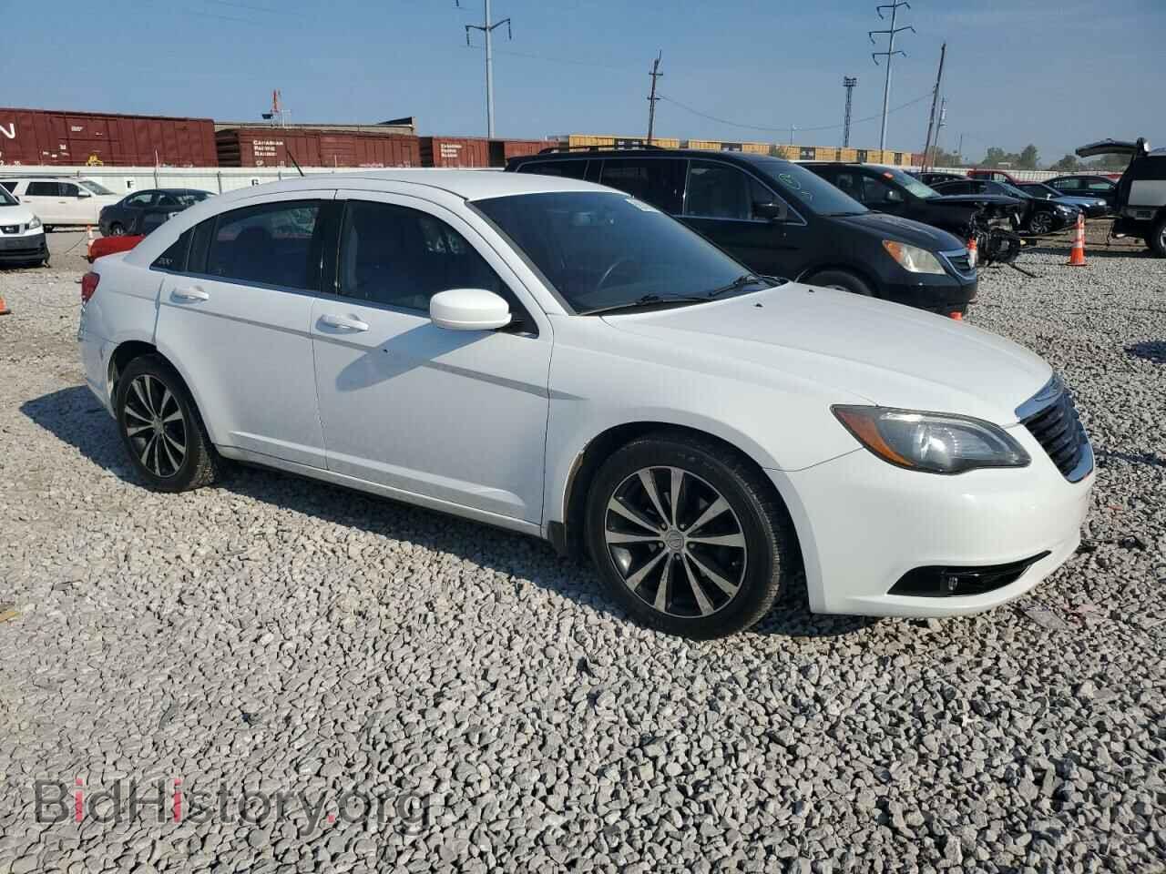 2013 CHRYSLER 200 - VIN: 1C3CCBCGXDN615225 - Фото 4