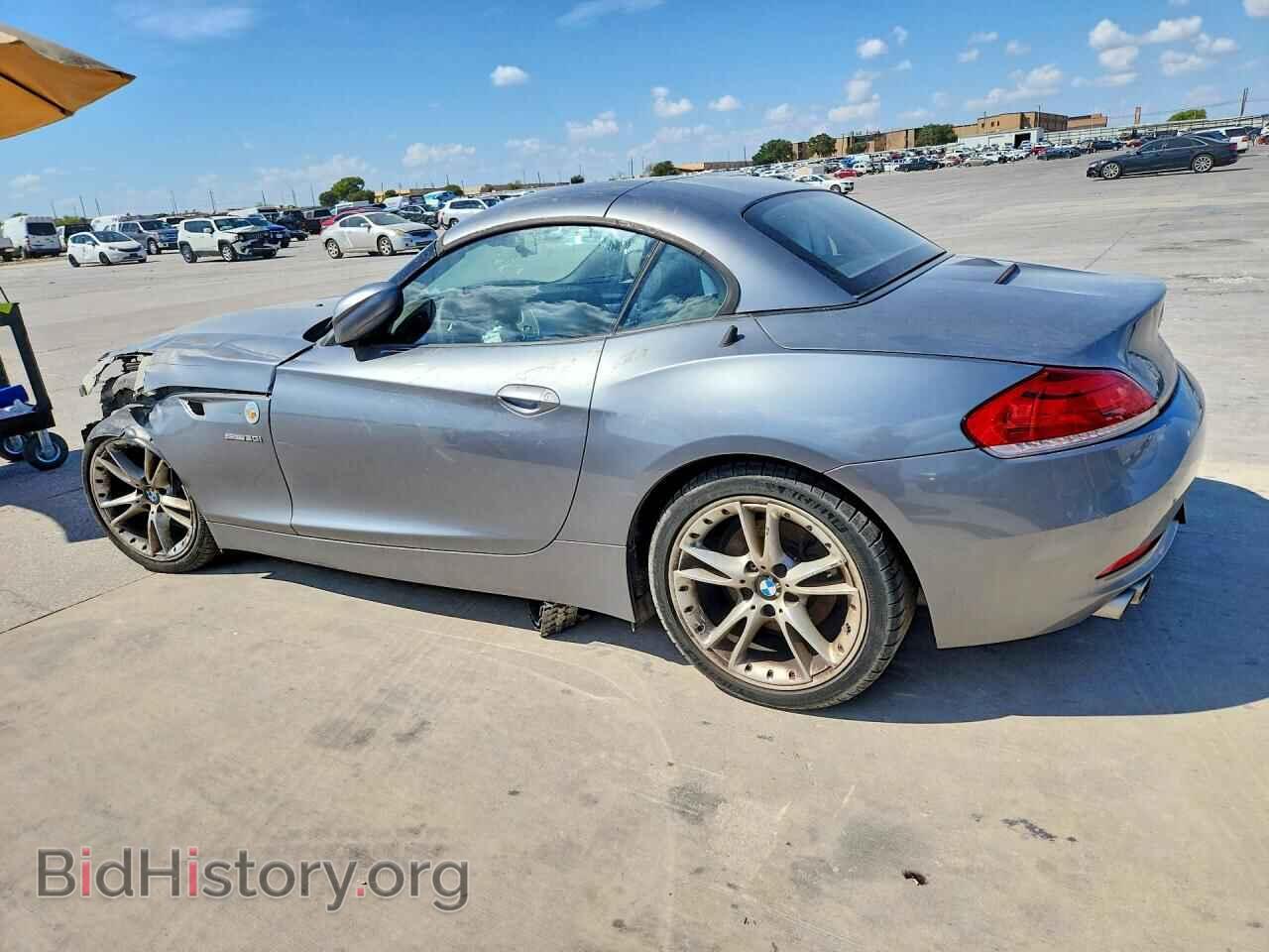 2010 BMW Z4 - VIN: WBALM5C5XAE377412 - Фото 2