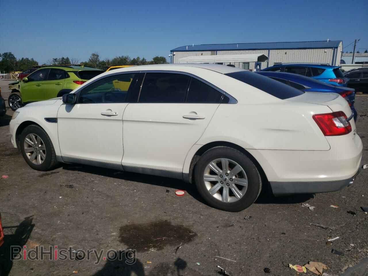 2010 FORD TAURUS - VIN: 1FAHP2DW3AG141832 - Фото 2