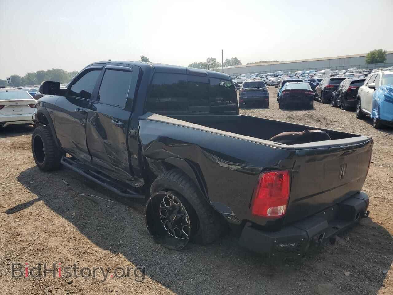 2017 RAM 1500 - VIN: 3C6RR7LT2HG689582 - Photo 2