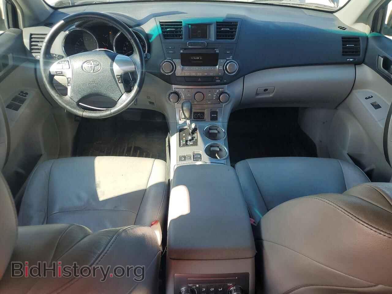 2011 TOYOTA HIGHLANDER - VIN: 5TDBK3EH2BS067430 - Photo 8