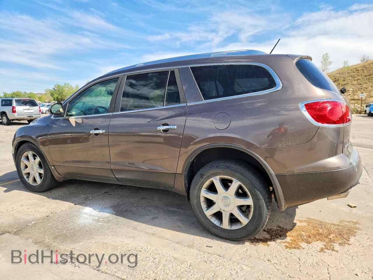 2010 Buick ENCLAVE (VIN 5GALVCED3AJ196220) — фото 2 из 13