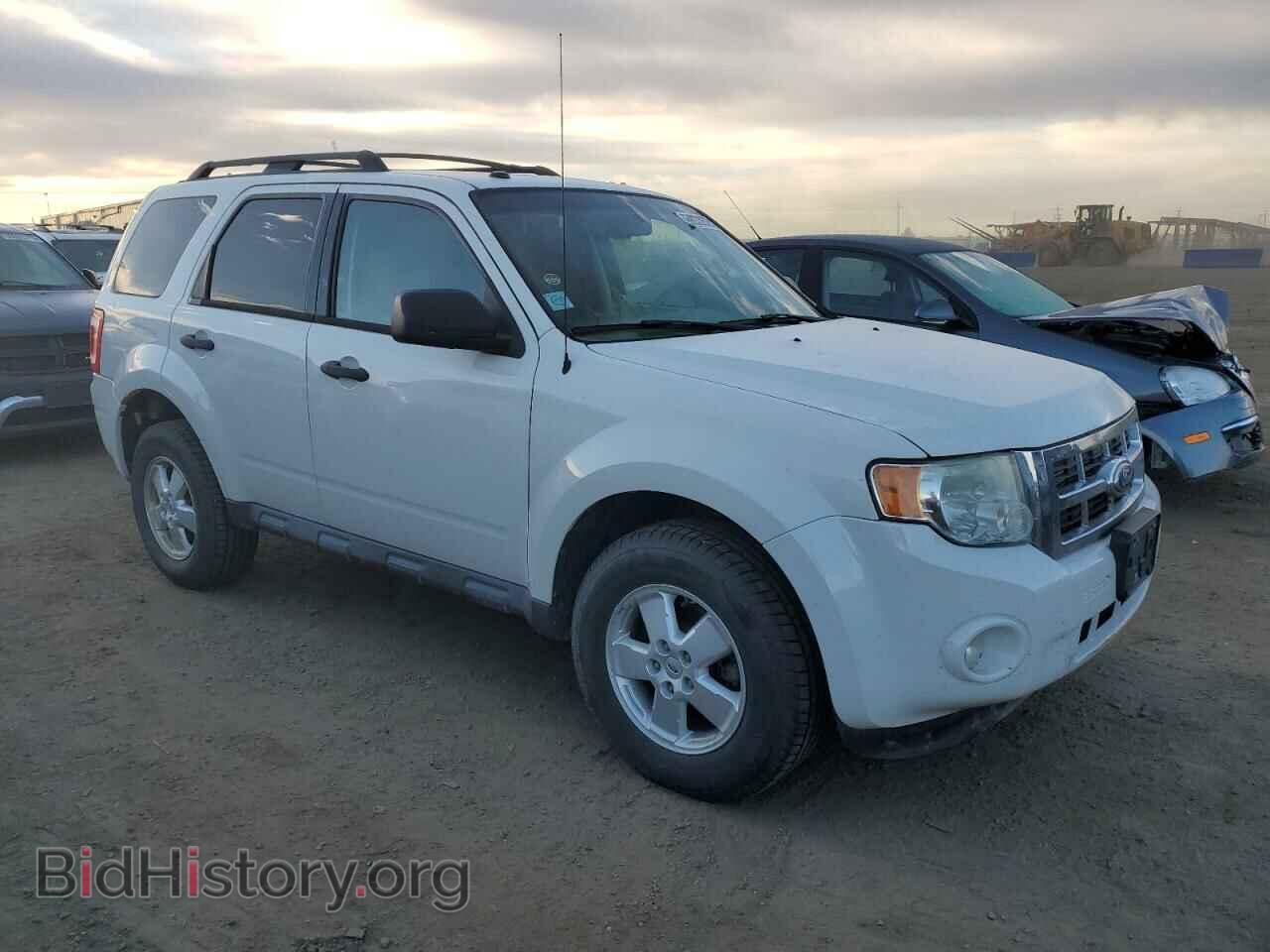 2011 FORD ESCAPE - VIN: 1FMCU9DG1BKA81932 - Фото 4