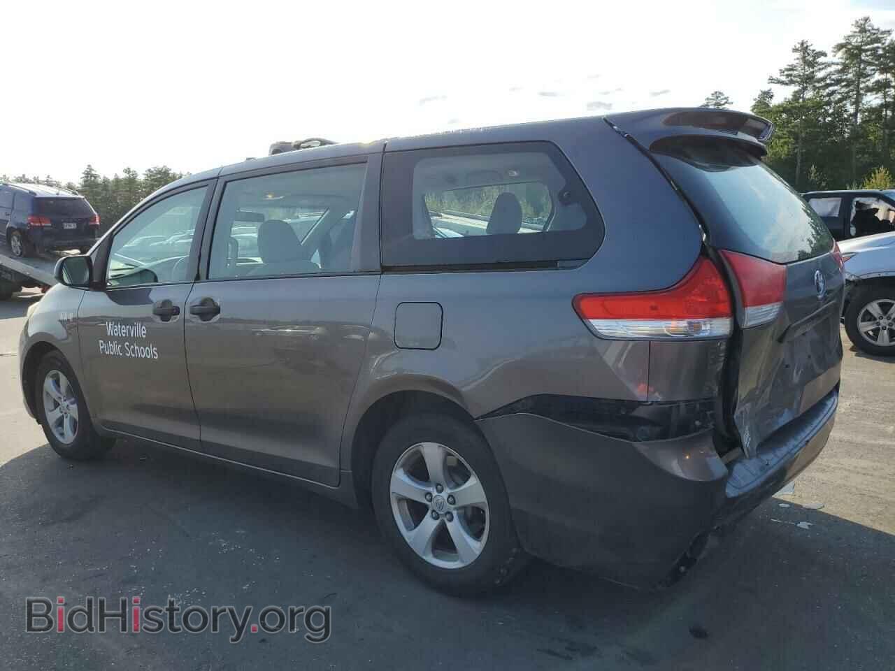 2011 TOYOTA All Models - VIN: 5TDZK3DC0BS080052 - Фото 2