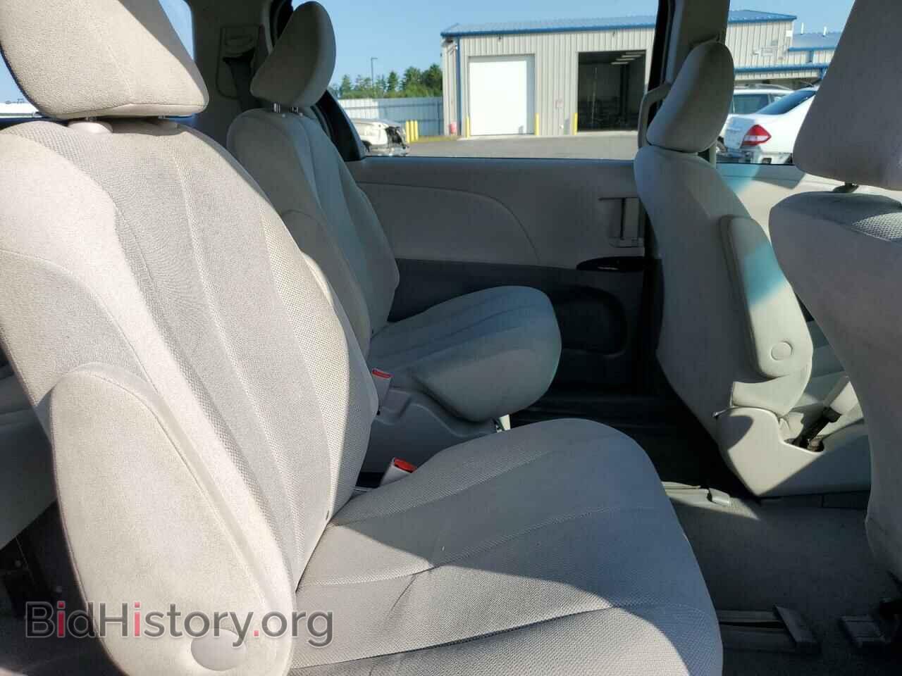 2011 TOYOTA All Models - VIN: 5TDZK3DC0BS080052 - Фото 11