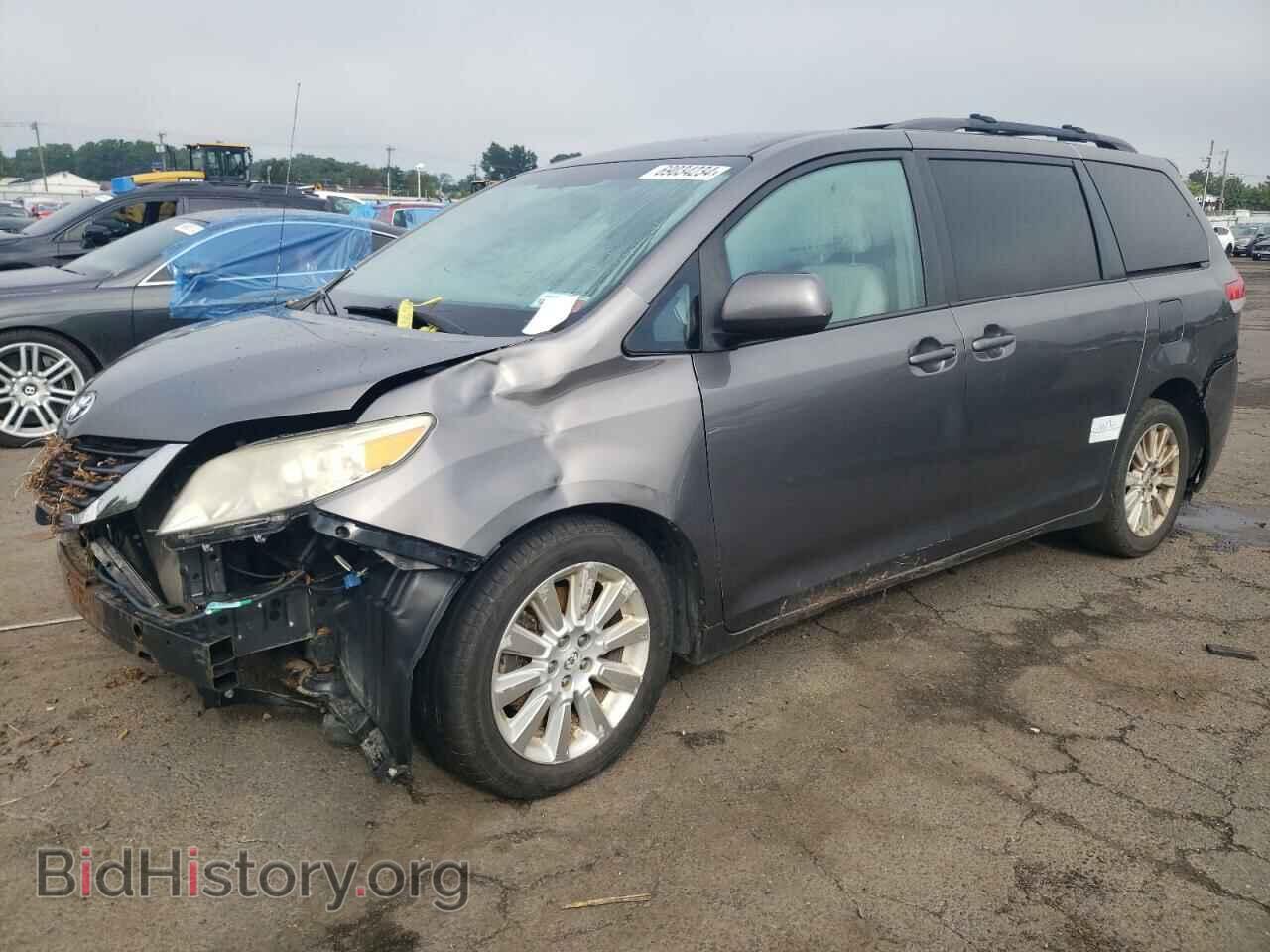 Photo 5TDJK3DC0BS028711 - TOYOTA All Models 2011