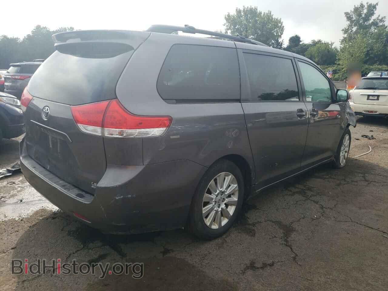 2011 TOYOTA All Models - VIN: 5TDJK3DC0BS028711 - Фото 3