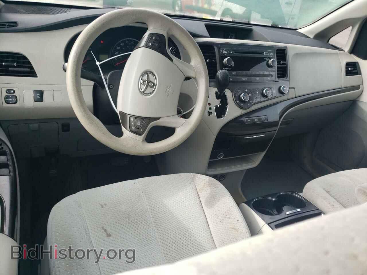 2011 TOYOTA All Models - VIN: 5TDJK3DC0BS028711 - Фото 8