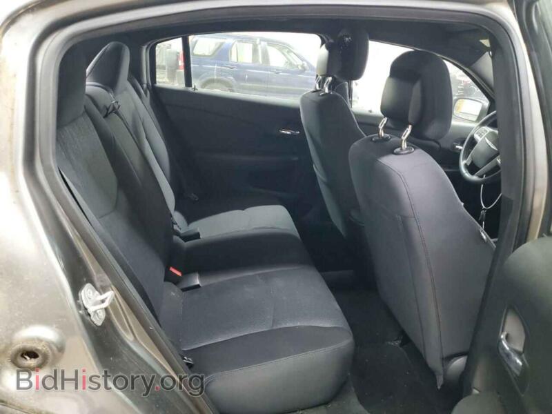 2013 Chrysler 200 (VIN 1C3CCBBB6DN600744) — фото 10 из 12