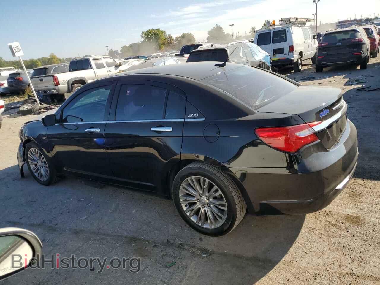2012 CHRYSLER 200 - VIN: 1C3CCBCG0CN268017 - Фото 2