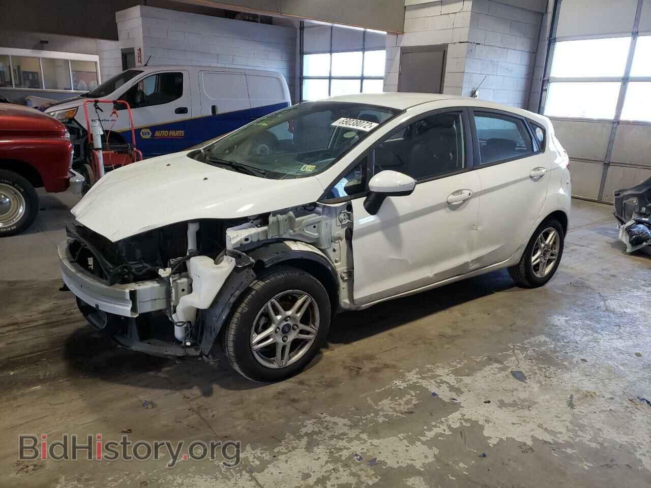 Photo 3FADP4EJ2JM132963 - FORD FIESTA 2018