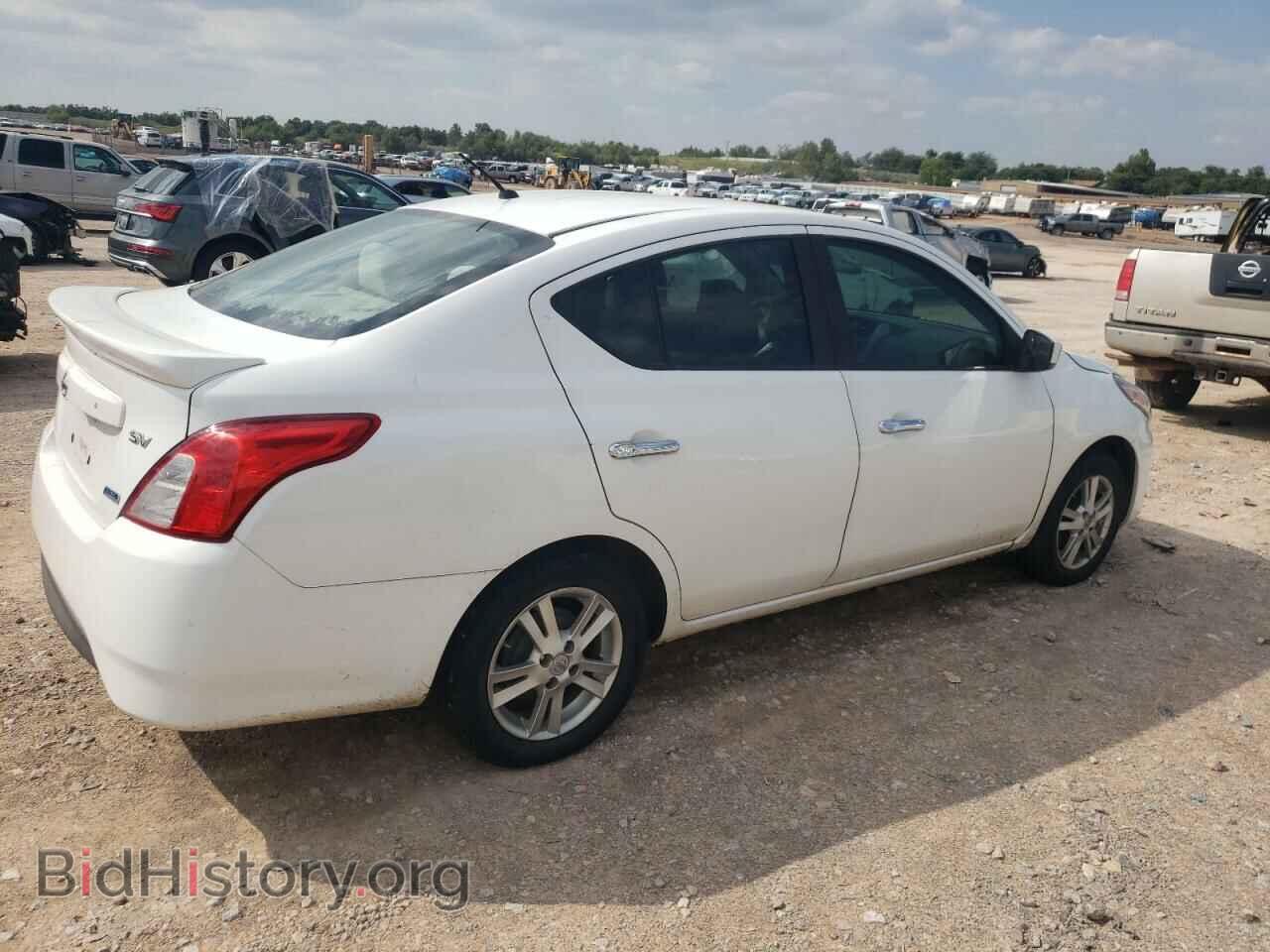 2015 NISSAN VERSA - VIN: 3N1CN7AP1FL881504 - Фото 3
