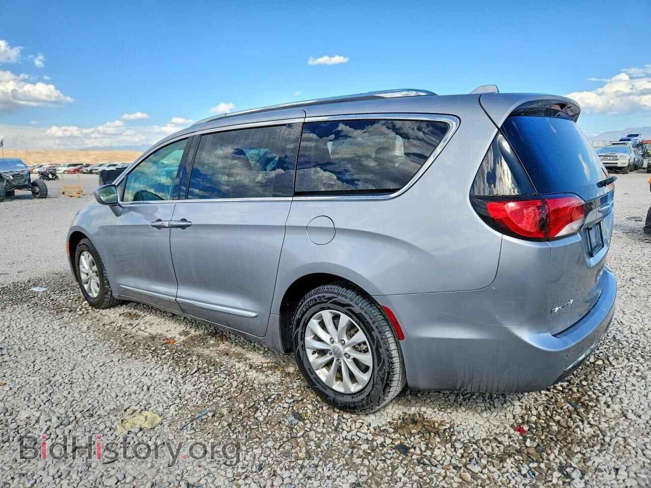 2018 CHRYSLER PACIFICA - VIN: 2C4RC1BG1JR217403 - Photo 2