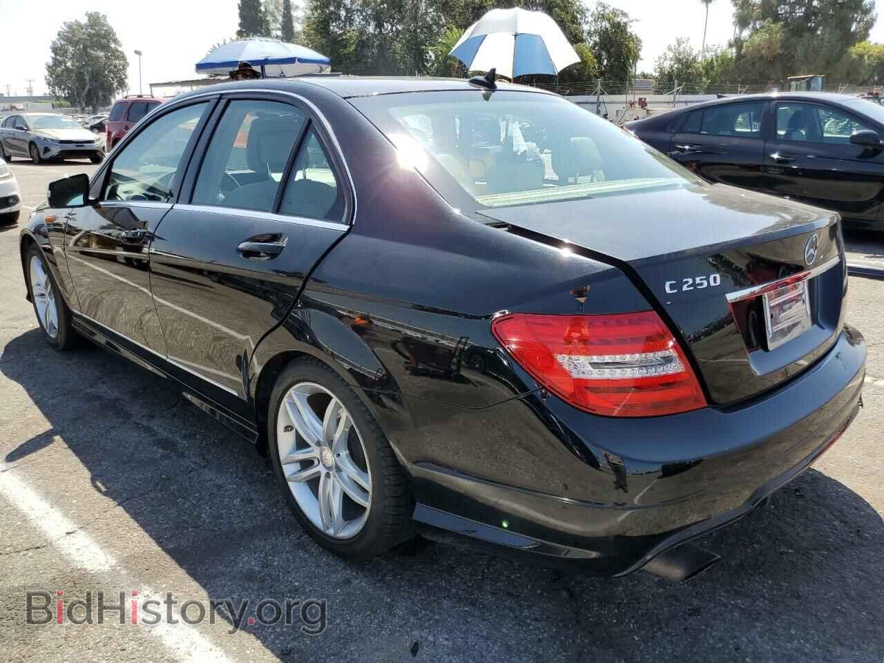 2014 MERCEDES-BENZ C-CLASS - VIN: WDDGF4HB4EA963789 - Фото 2