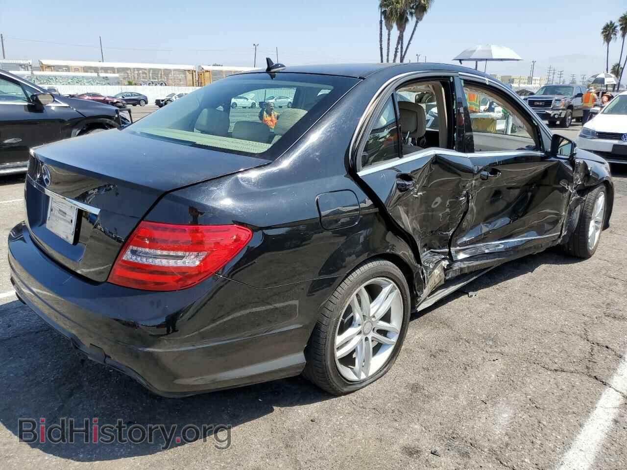 2014 MERCEDES-BENZ C-CLASS - VIN: WDDGF4HB4EA963789 - Фото 3