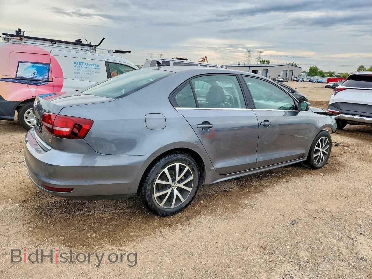 2017 VOLKSWAGEN JETTA - VIN: 3VWDB7AJ8HM388743 - Фото 3