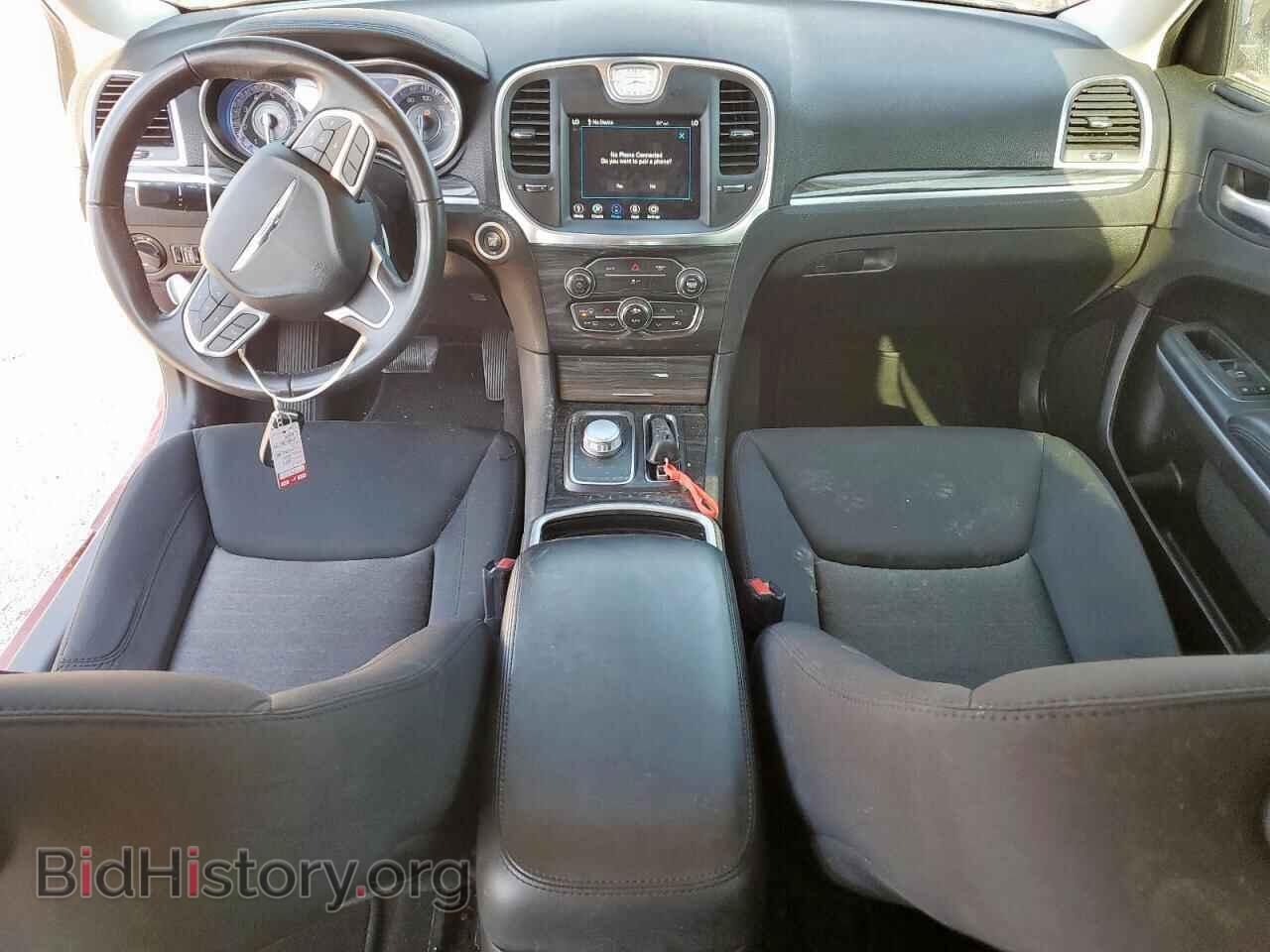 2021 CHRYSLER 300 - VIN: 2C3CCAAG4MH538079 - Фото 8