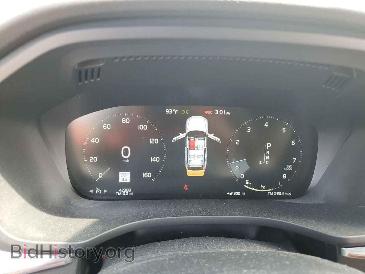 2018 VOLVO XC60 - VIN: LYV102RK0JB083003 - Фото 9