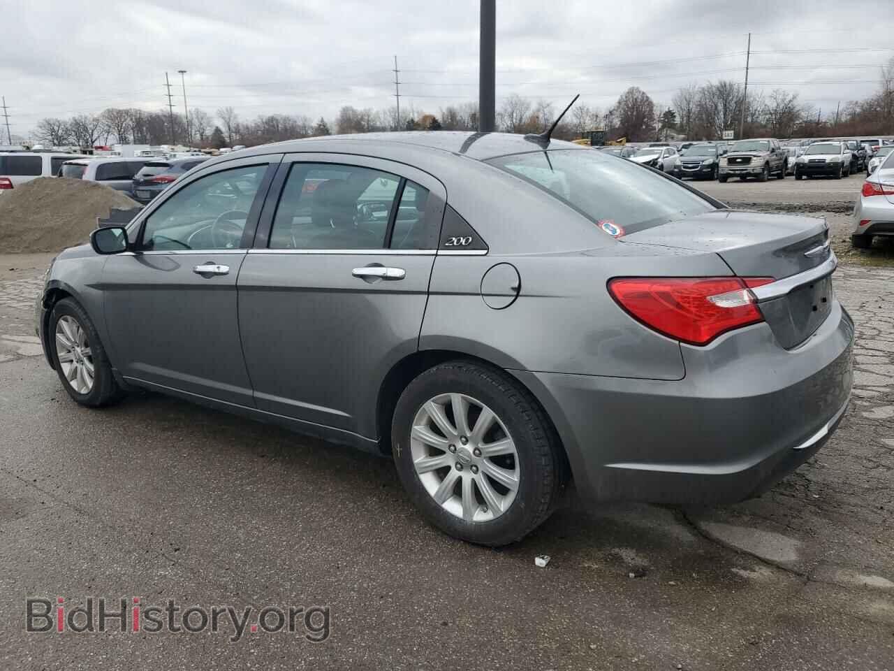 2013 CHRYSLER 200 - VIN: 1C3CCBCG1DN723362 - Фото 2
