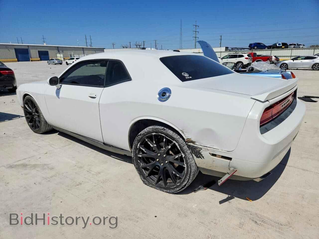 2014 DODGE CHALLENGER - VIN: 2C3CDYAG3EH111242 - Photo 2